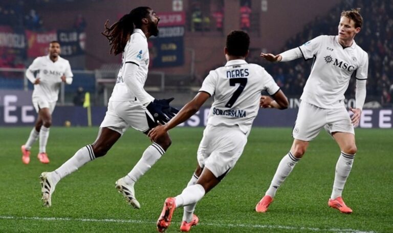 Napoli deplasmanda attığı iki golle güldü