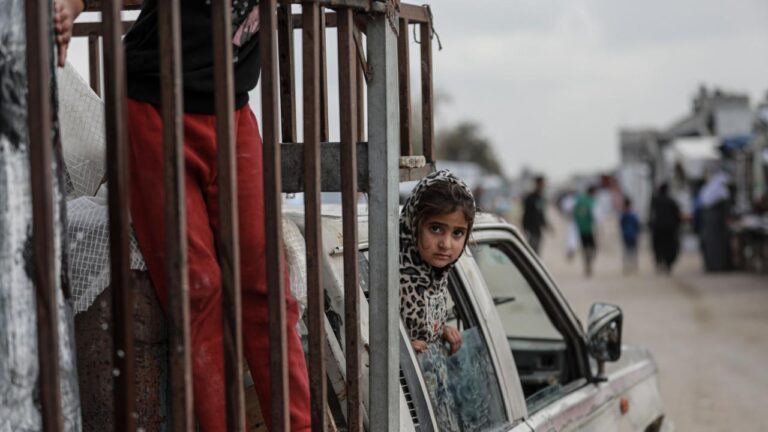 Filistin Esirler Medya Ofisi: İsrail hapishanelerinde 350’den fazla çocuk tutuluyor