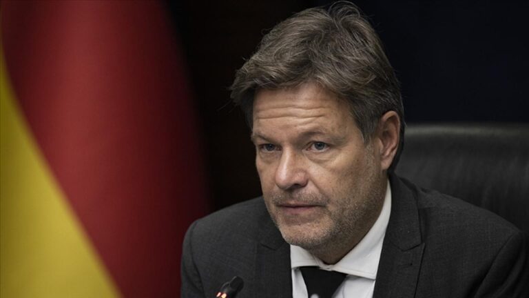 Almanya’da hükümet 2025 büyüme beklentisini yüzde 0’a düşürdü