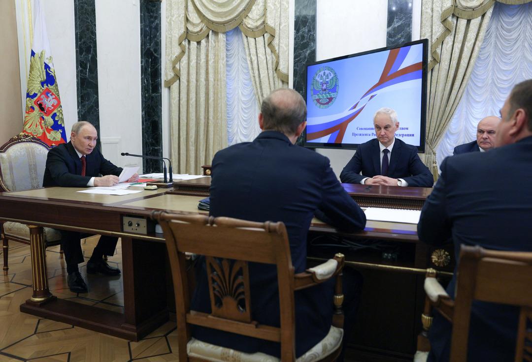2025-06-12T181538Z_1693924866_UP1EL6C1EPZRL_RTRMADP_3_UKRAINE-CRISIS-PUTIN