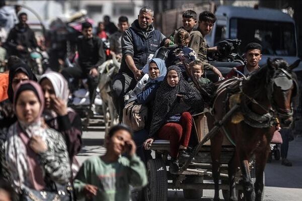 İsrail ordusu, Gazze kenti sakinleri için yeni bir sürgün emri yayınladı