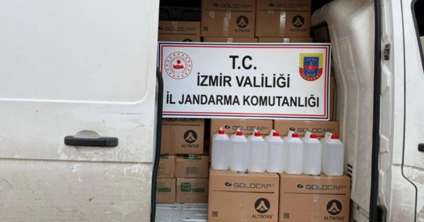 İzmir’de 1 ton etil alkol ele geçirildi