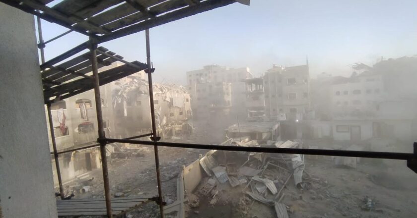 Soykırımcı İsrail, Gazze'de ateşkese rağmen 8 kişiyi daha katletti