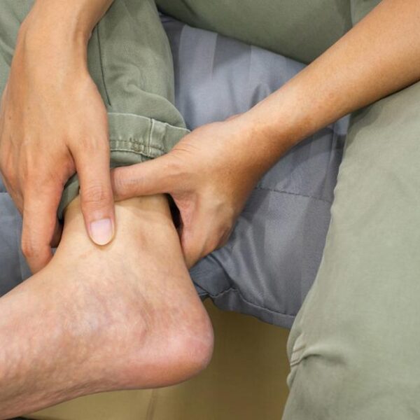 Akciğer kanseri uyarısı: Bacak ve ayaklarda belirtiler görülebilir!