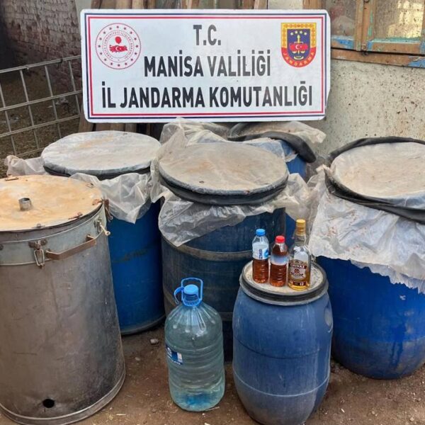 Manisa’da Yüklü Miktarda Sahte Rakı ve Viski Yakalandı
