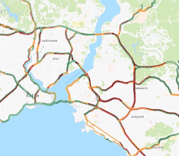 İstanbul’da sağanak yağış, trafiği olumsuz etkiledi