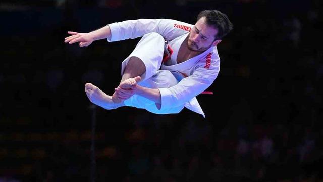 Avrupa Karate Şampiyonası’nda Enes Özdemir altın madalya kazandı